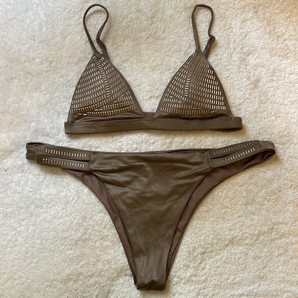Agua Bendita Brazilian Bikini Palette Palm Springs Small Pewter Grey Taupe